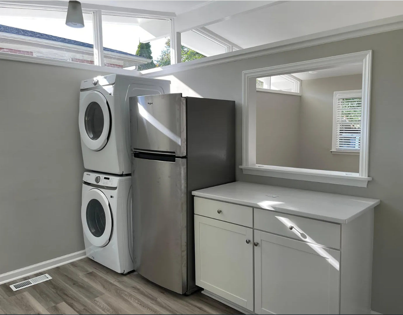 Three Bedroom, One Bath Home for Rent in Great Location-Showings Start After 8-20-26 – photo 5