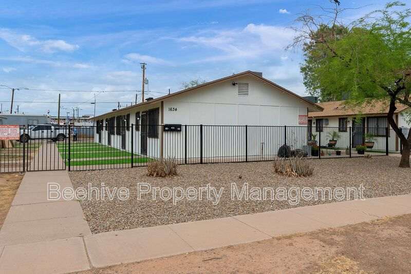 1634 E Monroe St – photo 5