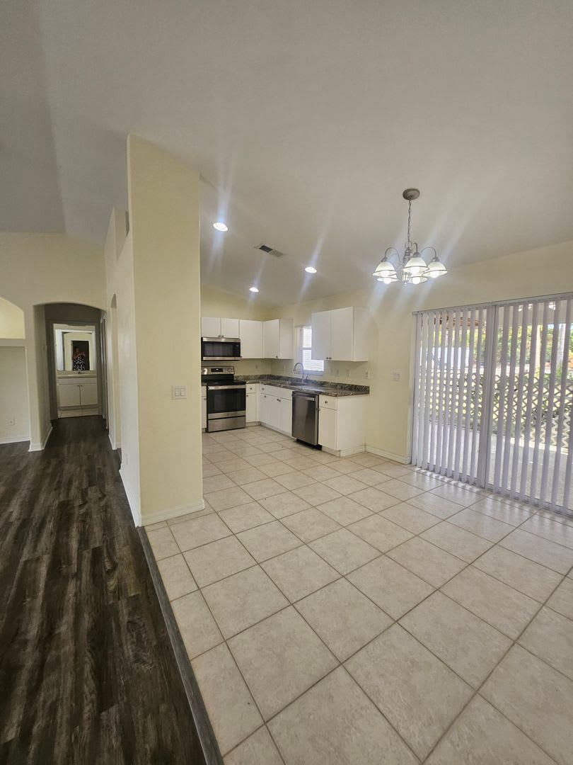 Beautiful 3-bedroom rental home in North Port Fl. – photo 4