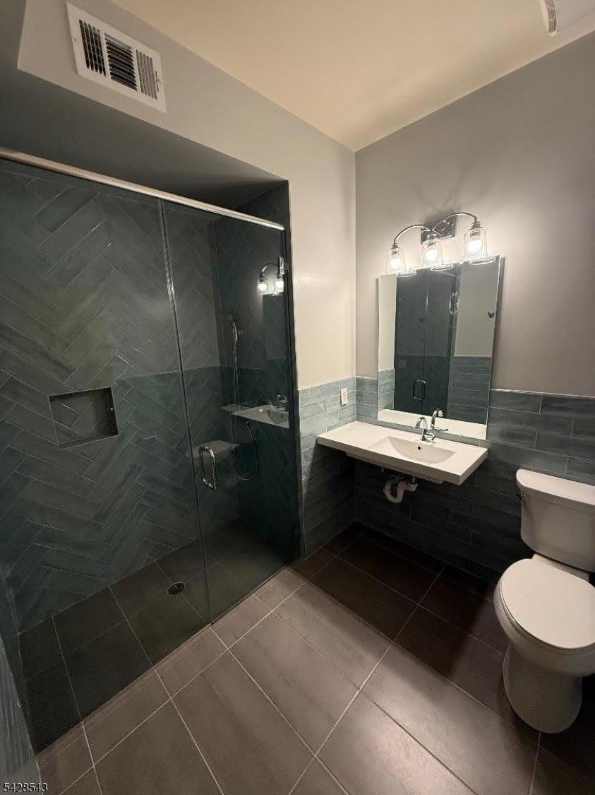 70 W Grand – photo 2