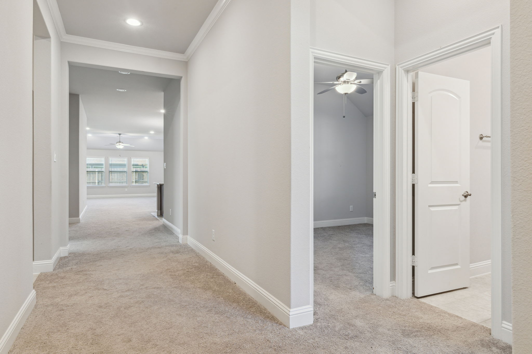 548 Bradley Drive – photo 3