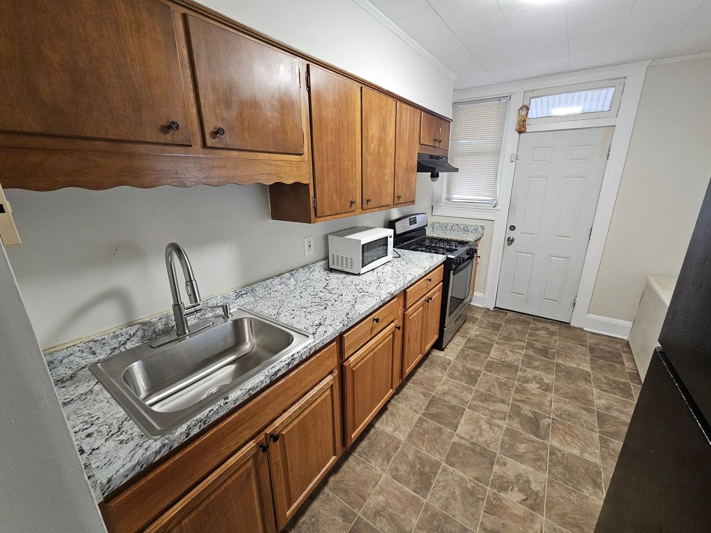 2 Bedroom 1 Bathroom in Belair-Edison – photo 5