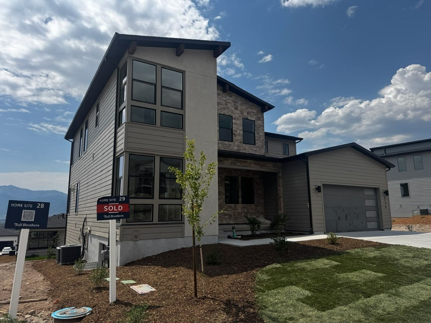 Brand-New Luxury Rental – photo 2