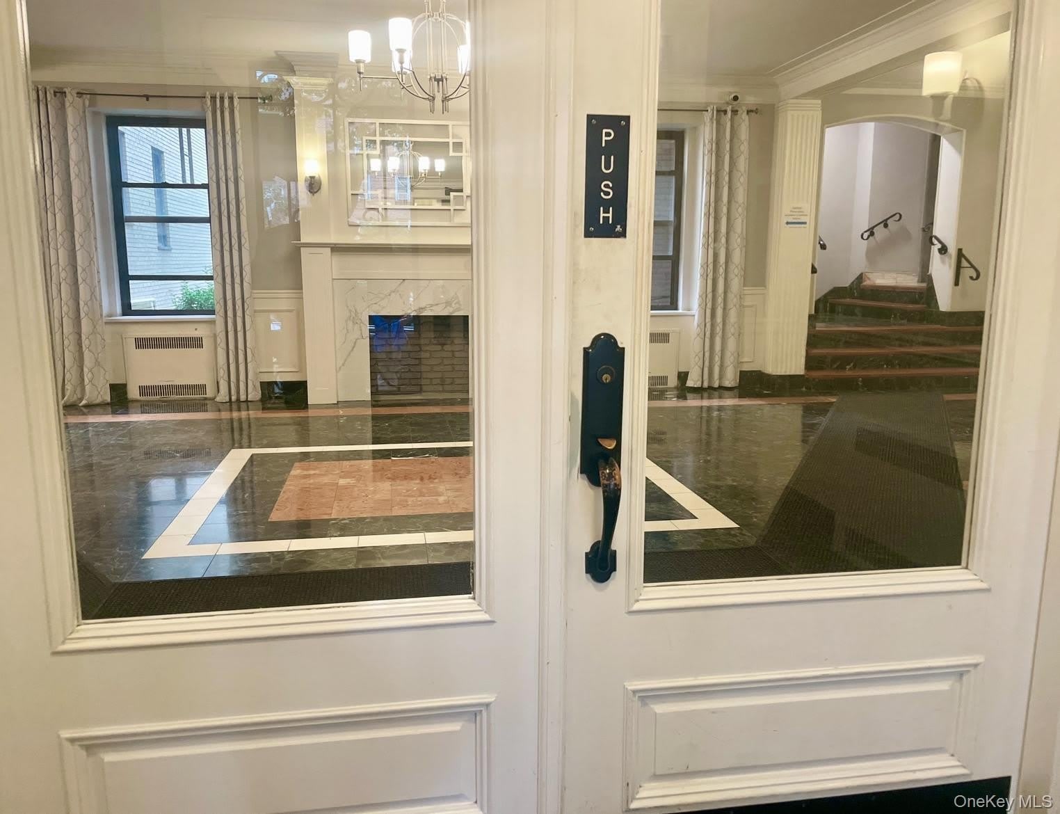 35 35 75 Street – photo 2