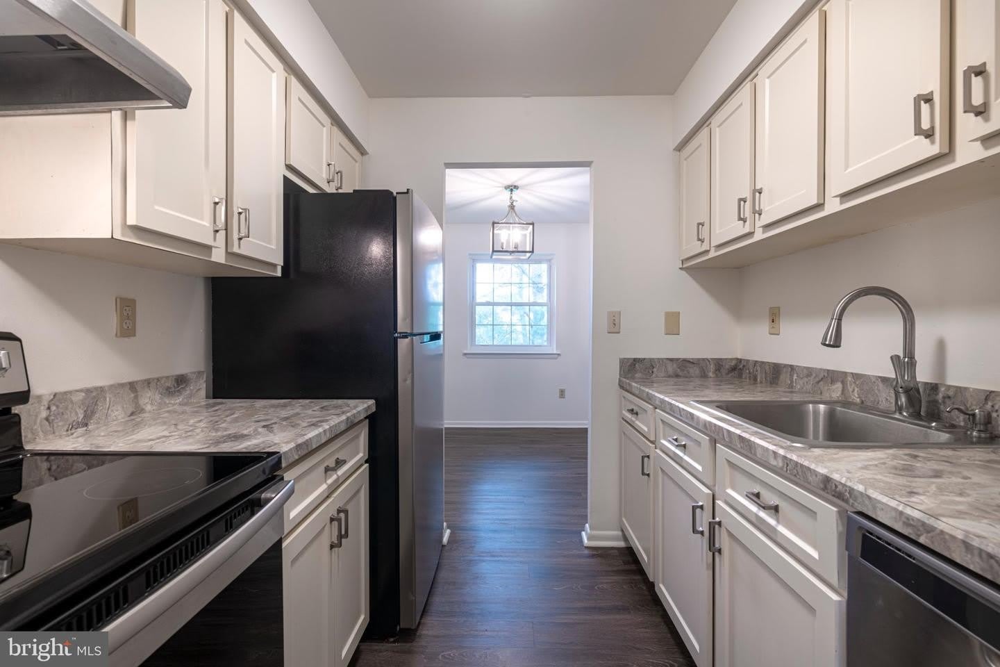 3324 VALLEY DR #3324 – photo 2
