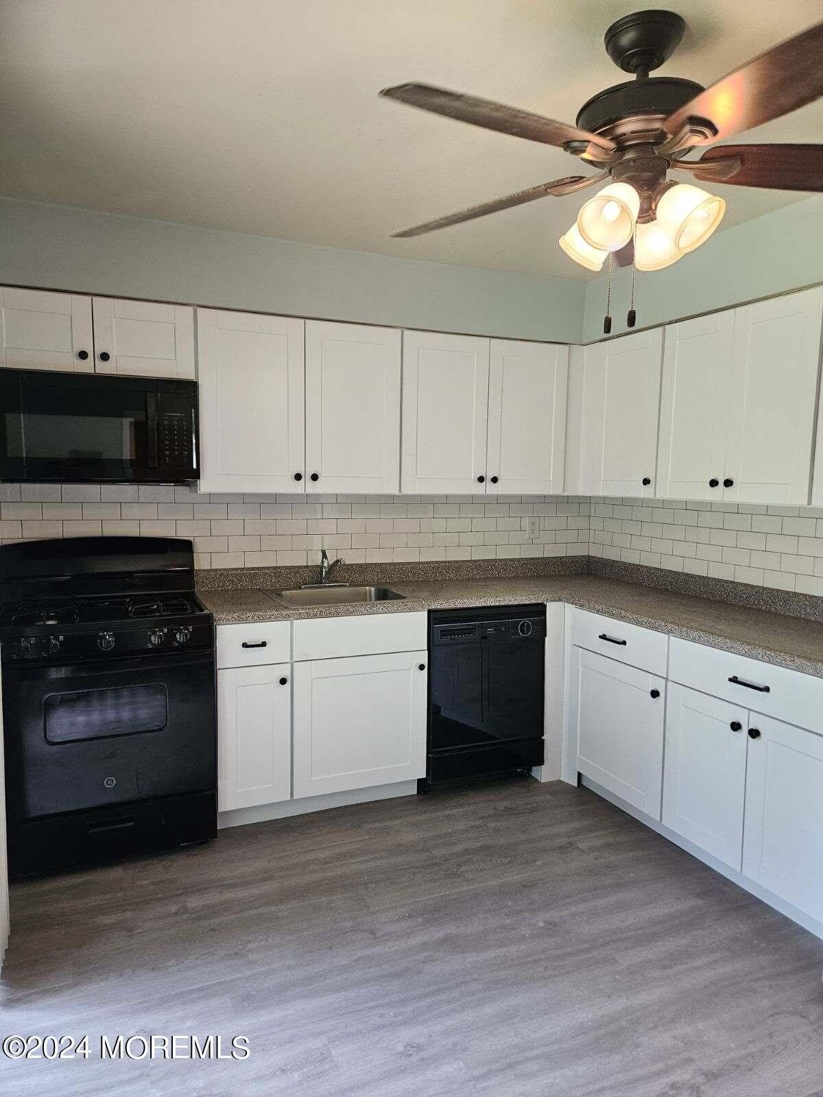 405 Cynthia Court – photo 5