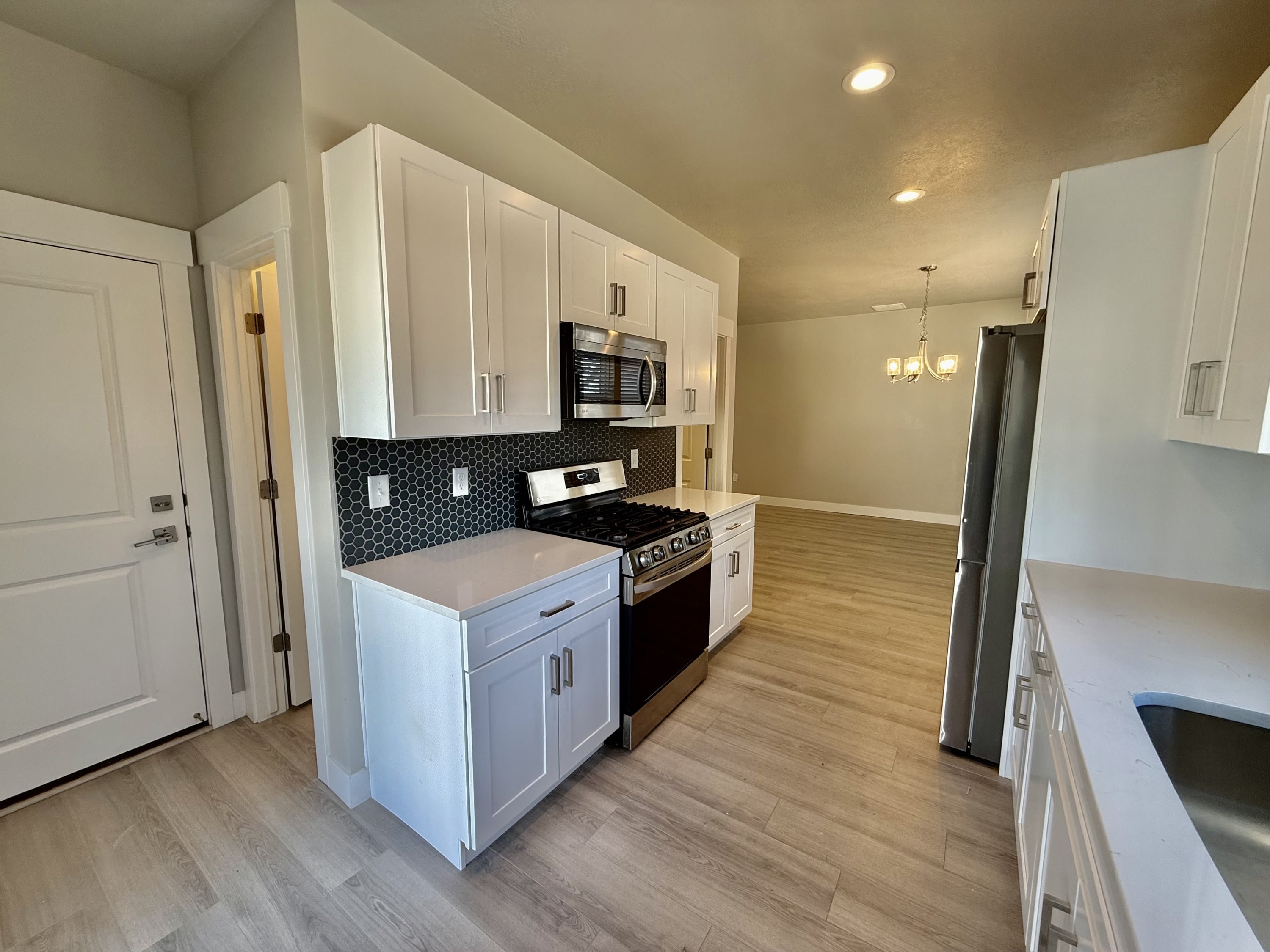 6871 South 190 EastUnit B – photo 2