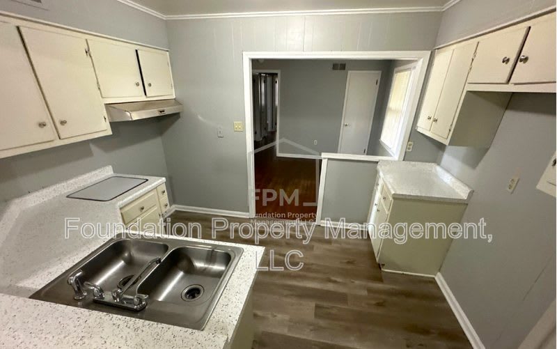 7294 Sheila Street – photo 4