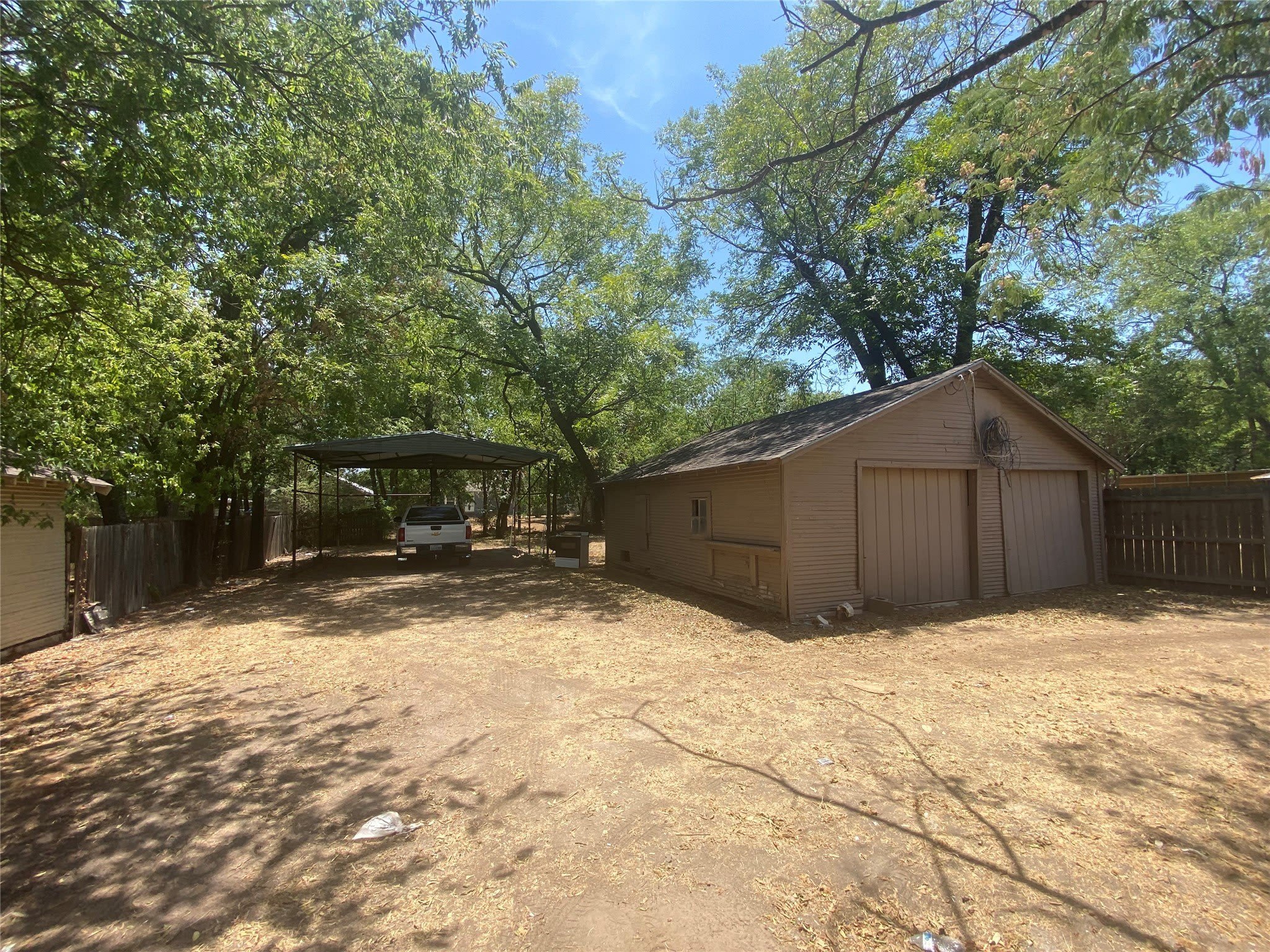 1042 W Tarleton – photo 2