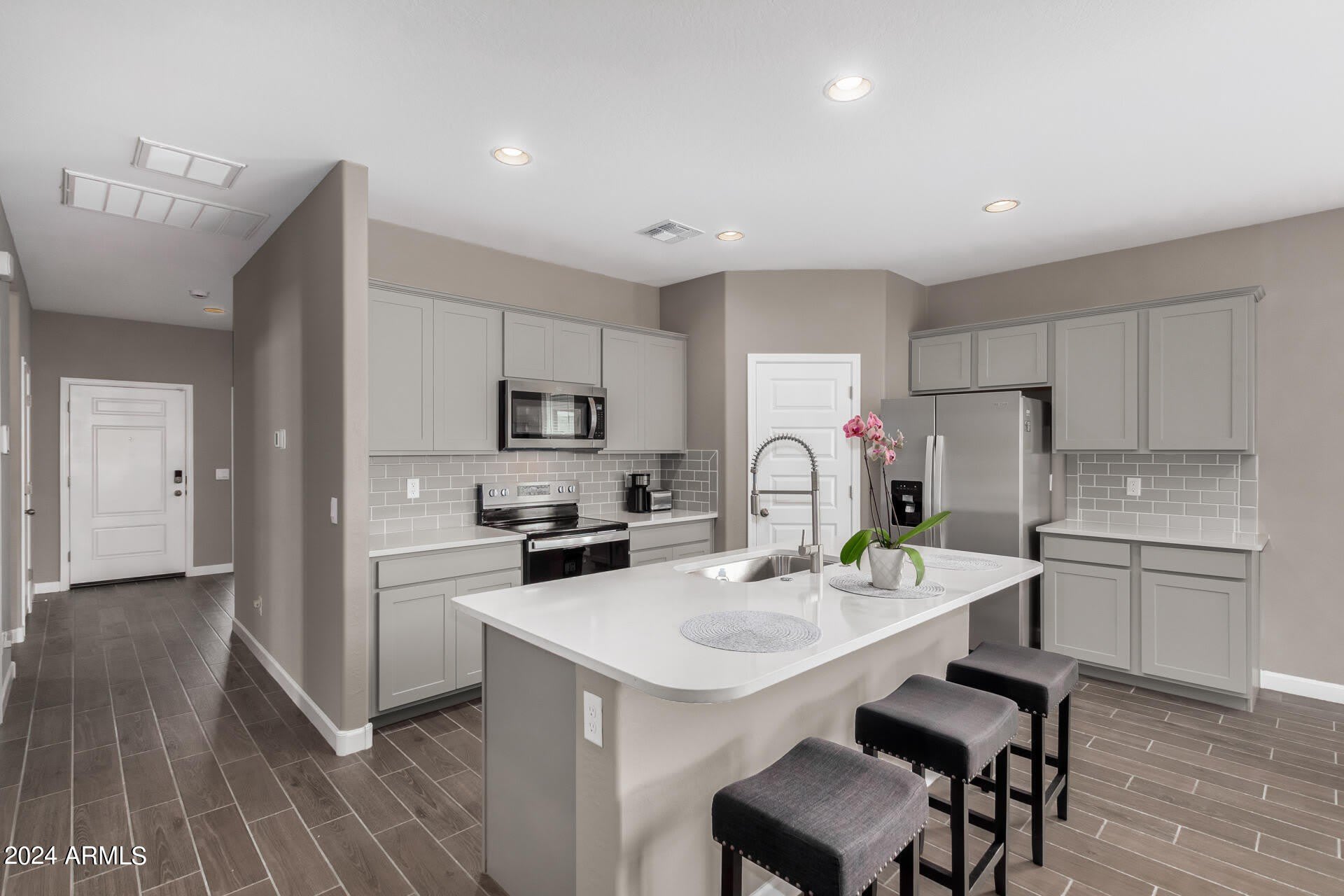 23950 W Hilton Avenue – photo 3