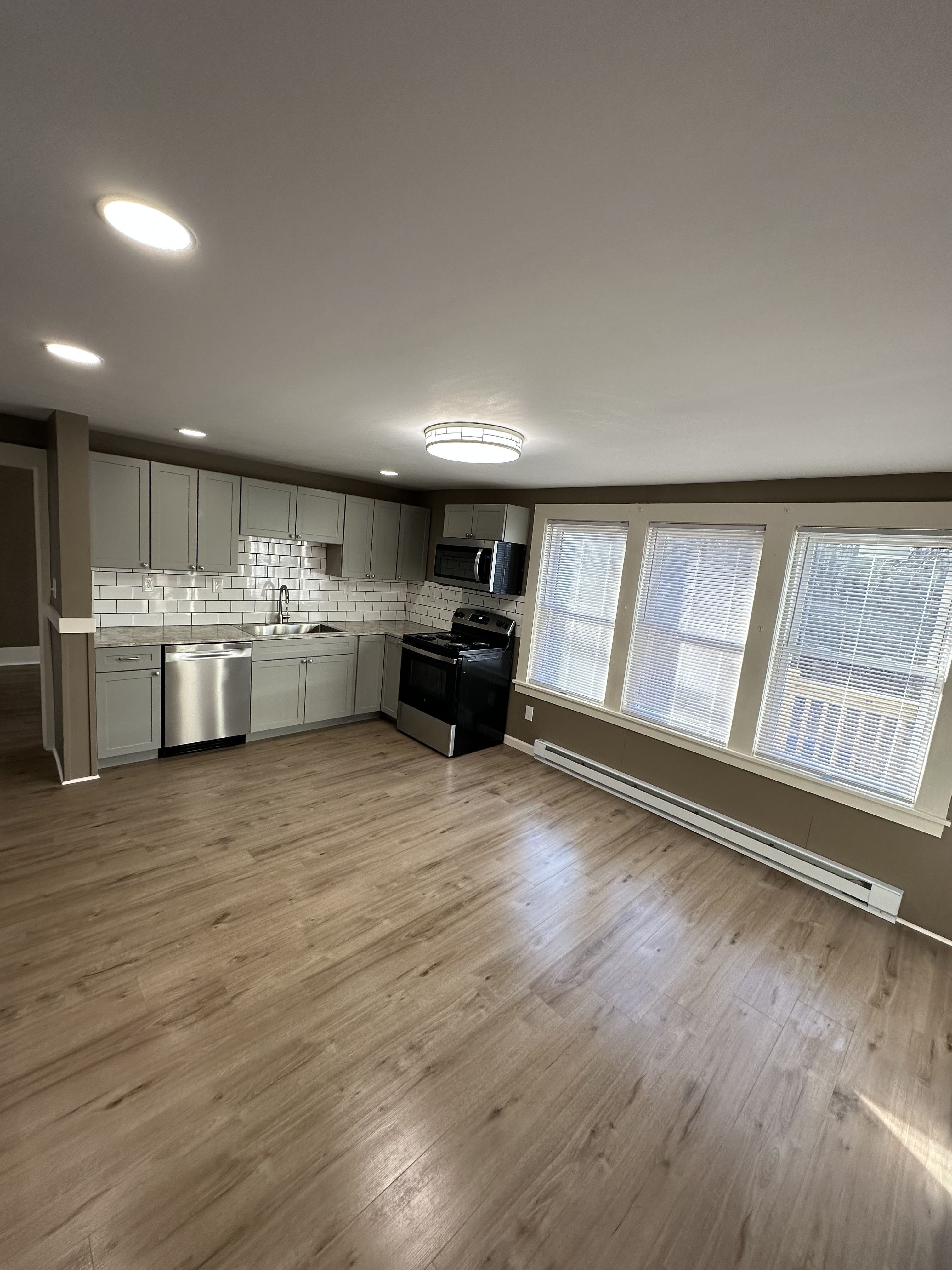 10-16 Stewart Street – photo 2