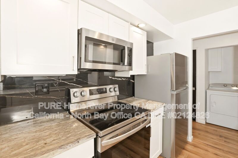 455 Enterprise Dr – photo 3