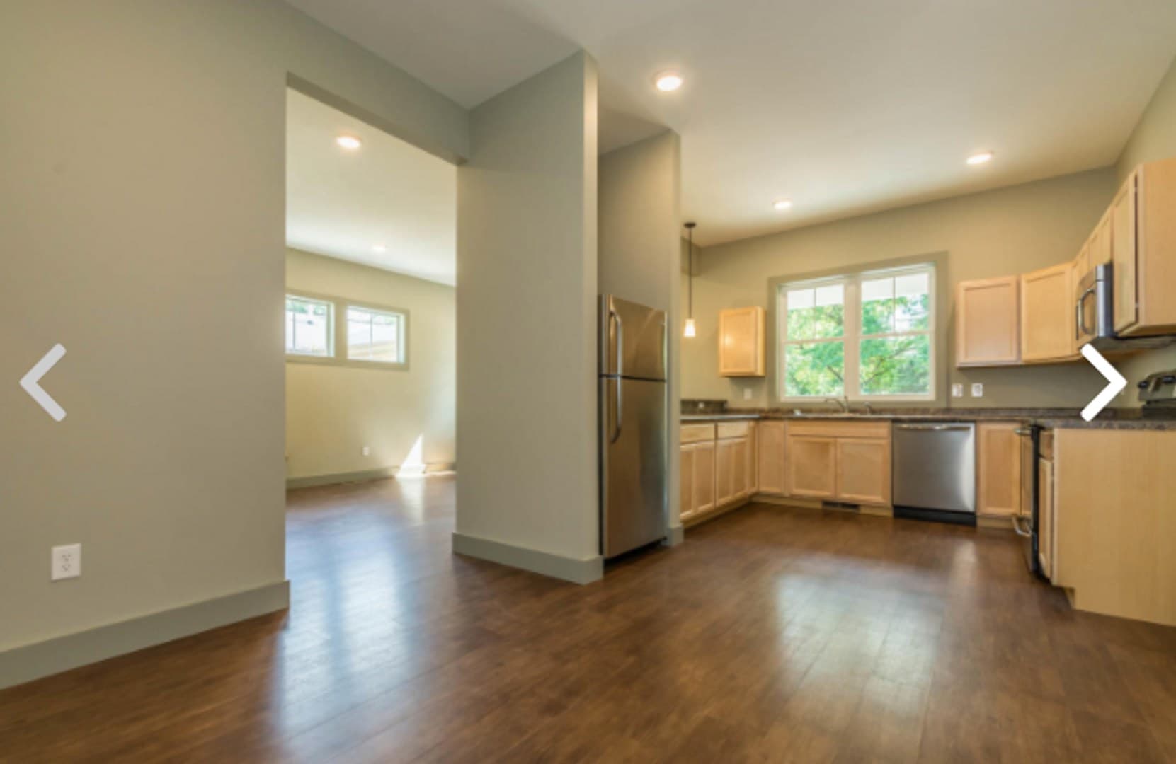 HUGE newly built 4 bed / 4.5 bath townhouse! – photo 4