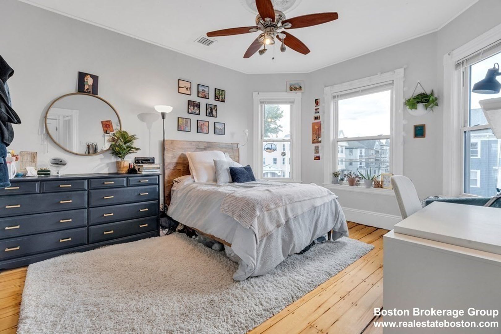 Get $1000 upon closing with monthly promo! Spacious, Luxury Apartment with Huge Sunlit rooms near NEU! – photo 2