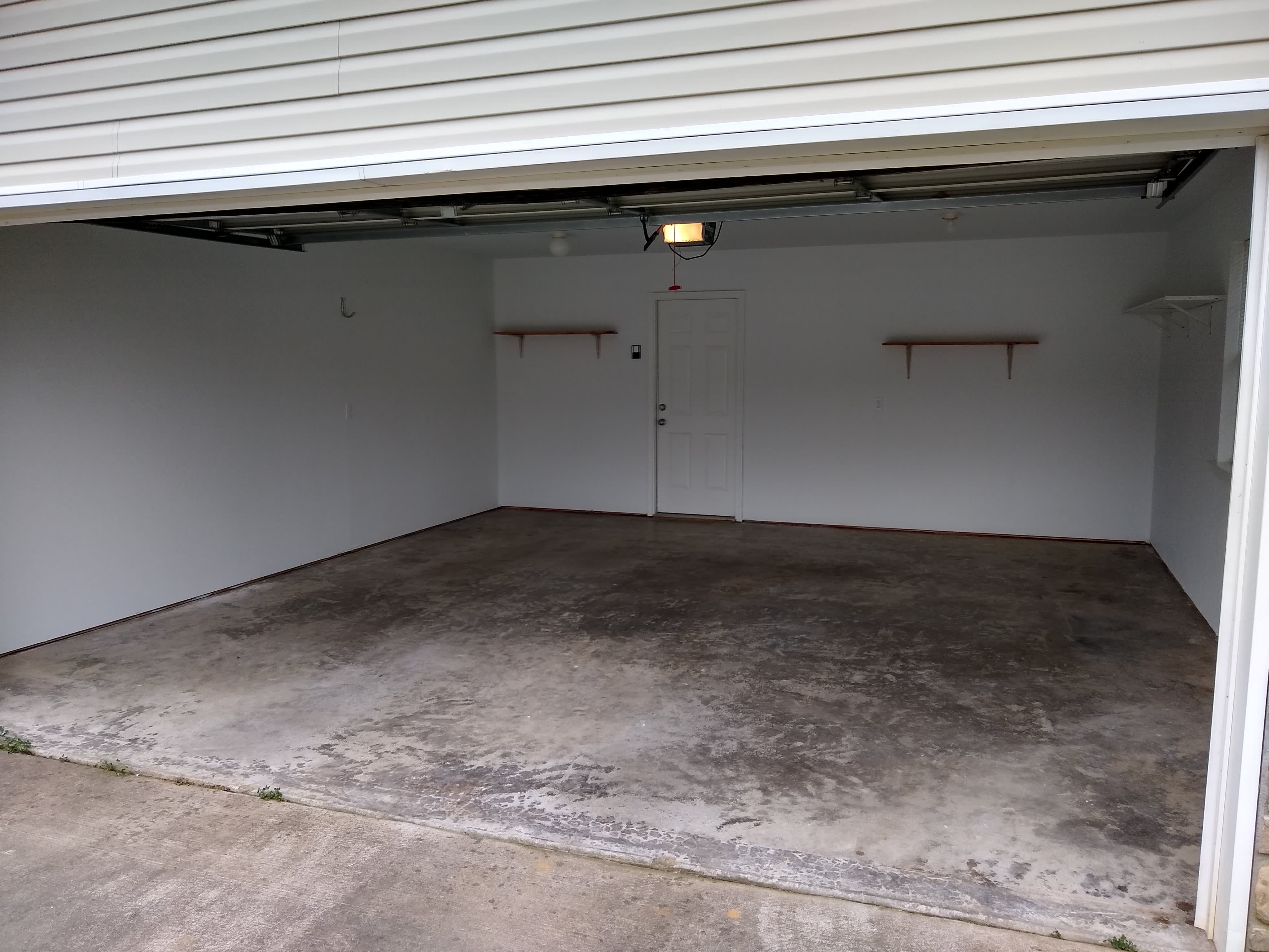 401 Hayley Court – photo 4