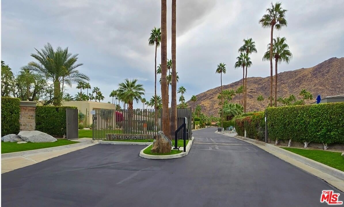 1175 Los Robles Dr – photo 2
