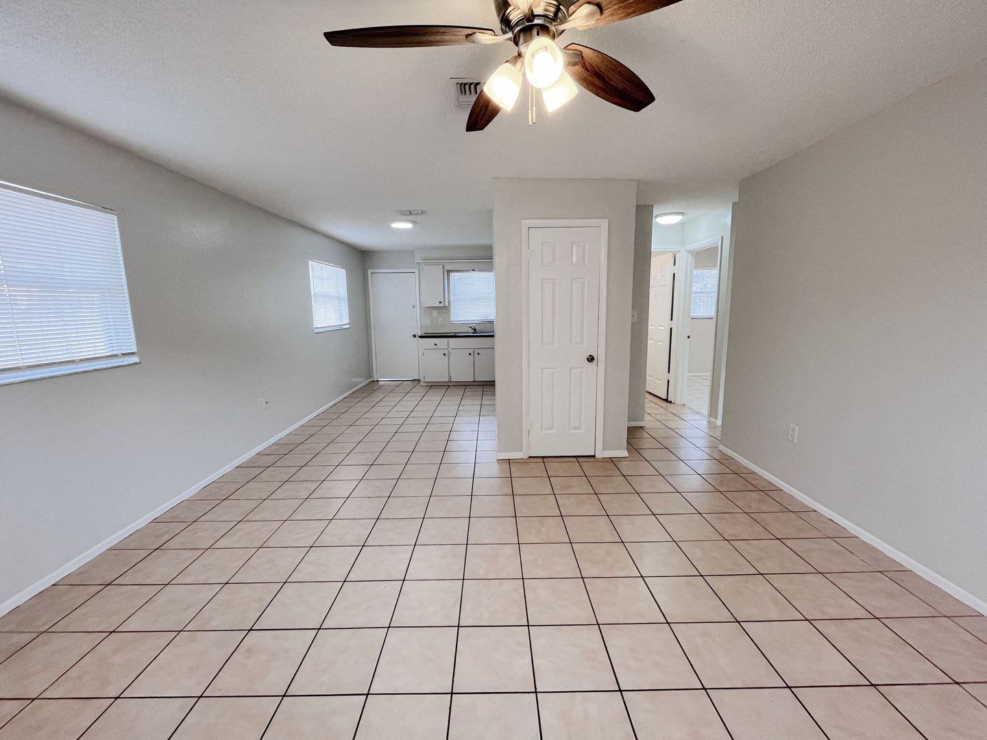Price Reduced 2 Bed 1 Bath Available Now – photo 3