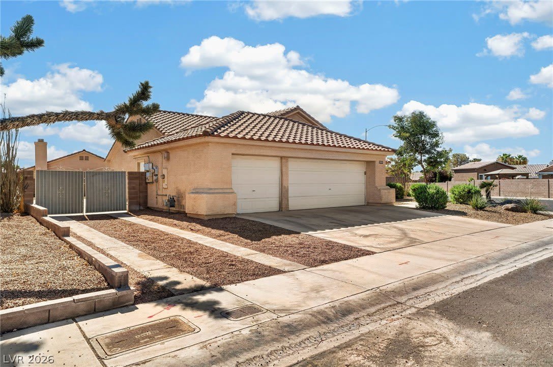 4552 Gonzales Drive – photo 3