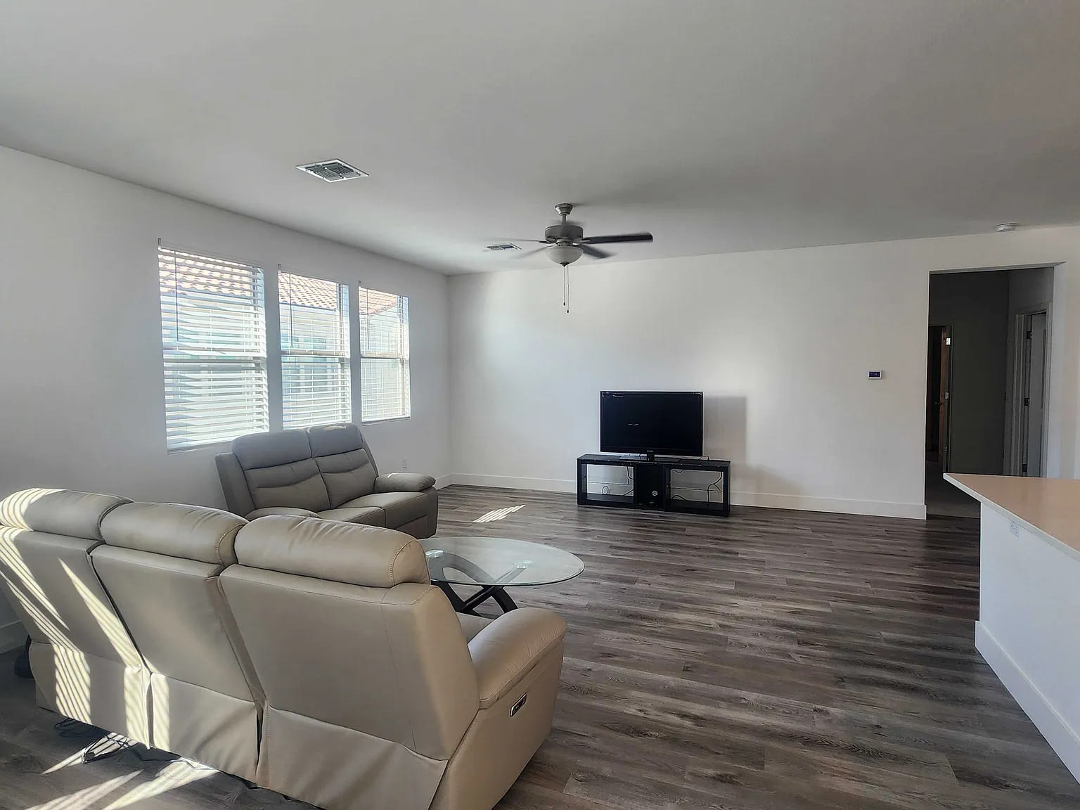5301 East Commerce Way – photo 1