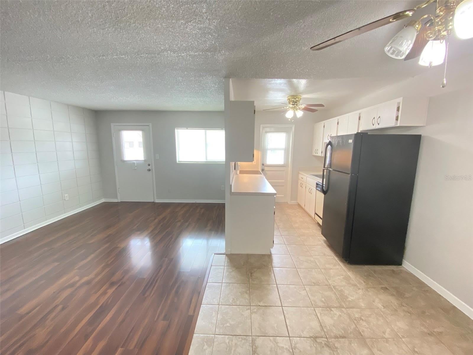 320 LAKEVIEW Street – photo 4