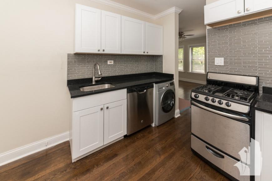 2537 N Seminary – photo 2