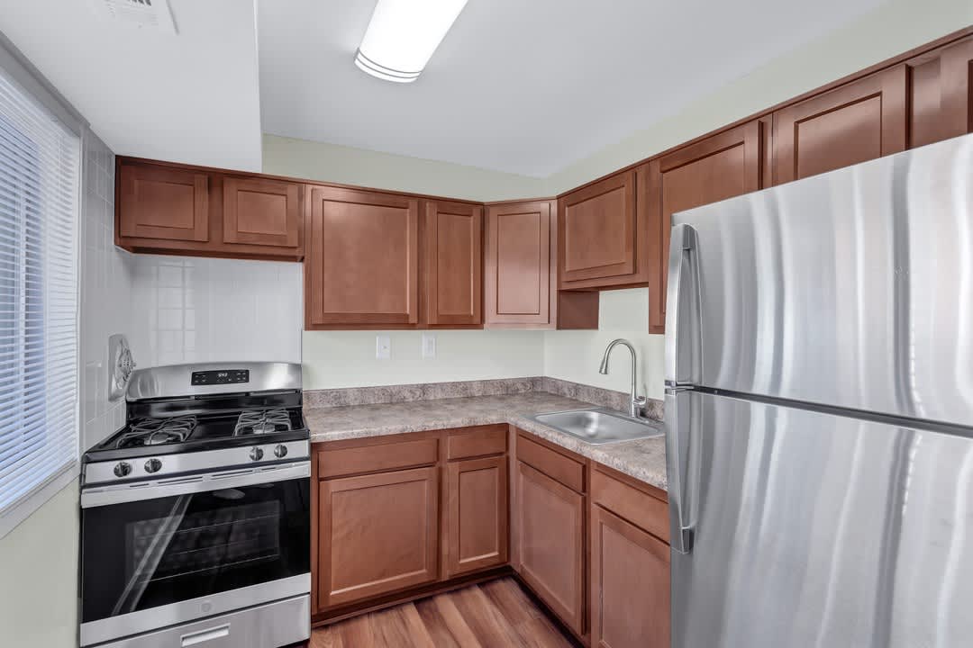 Washington Square Apartments – photo 1