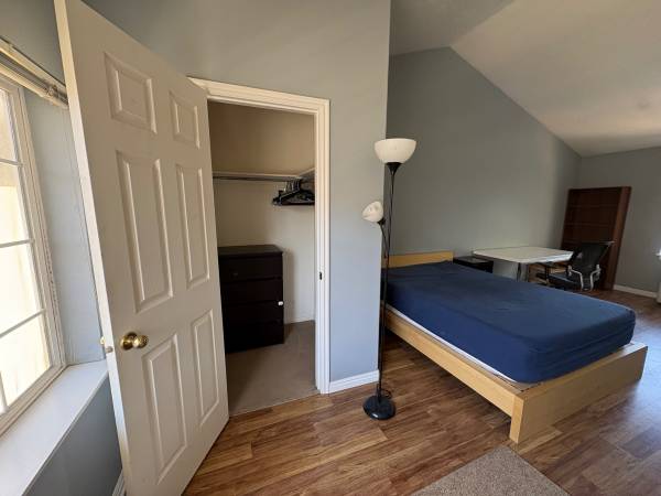 600 S State St – photo 3