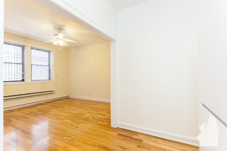 544 W Wellington Ave – photo 2