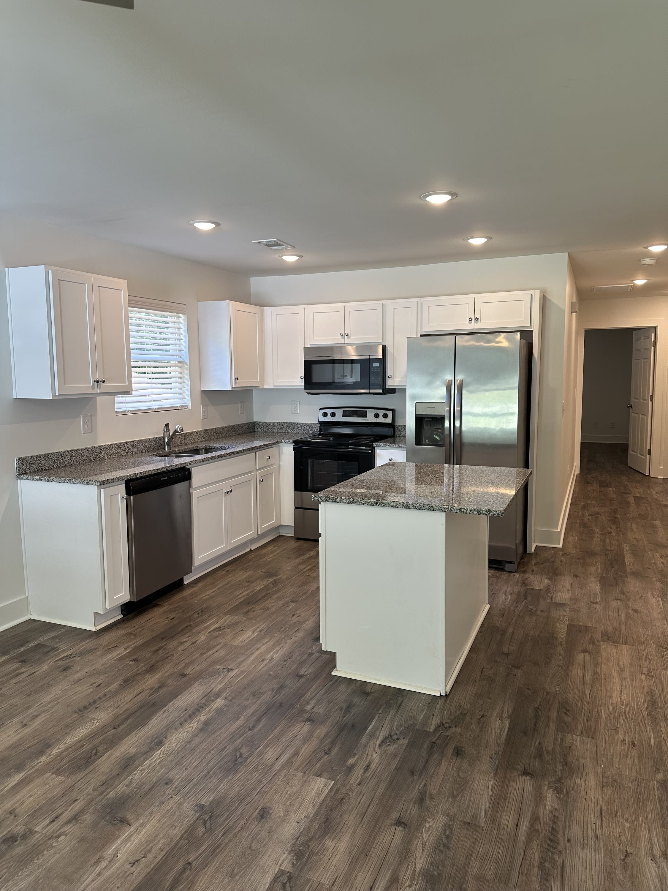 535 South Forest Avenue – photo 3