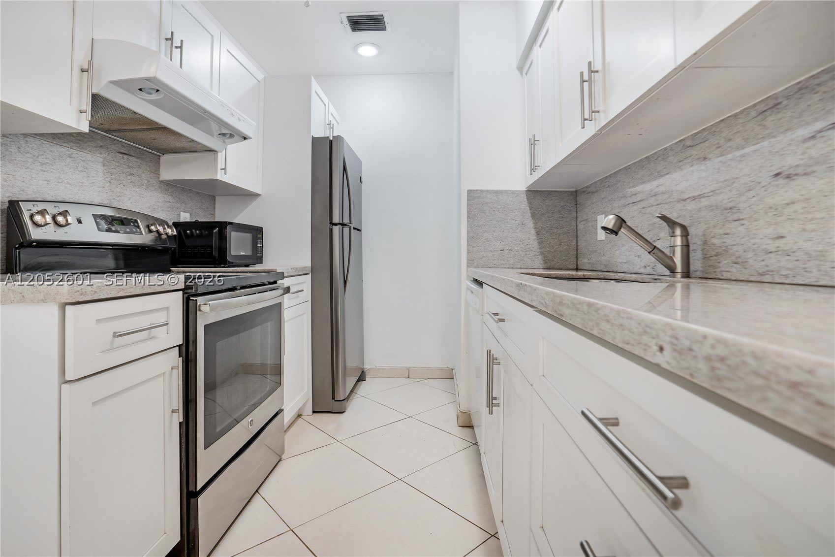 8045 SW 62nd Ct – photo 5