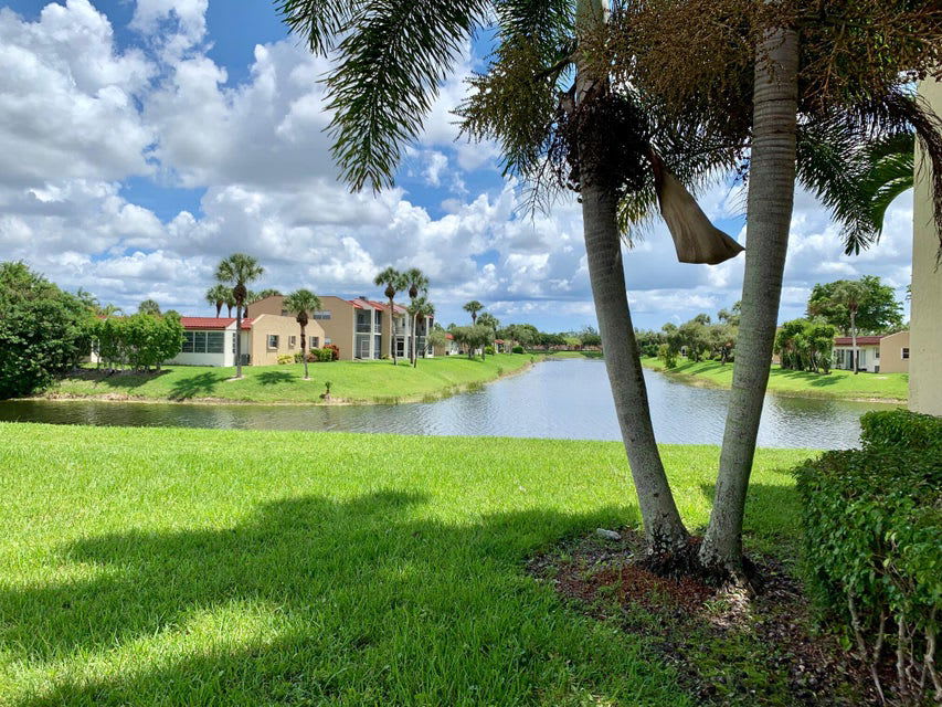 1566 Lake Crystal Drive – photo 2