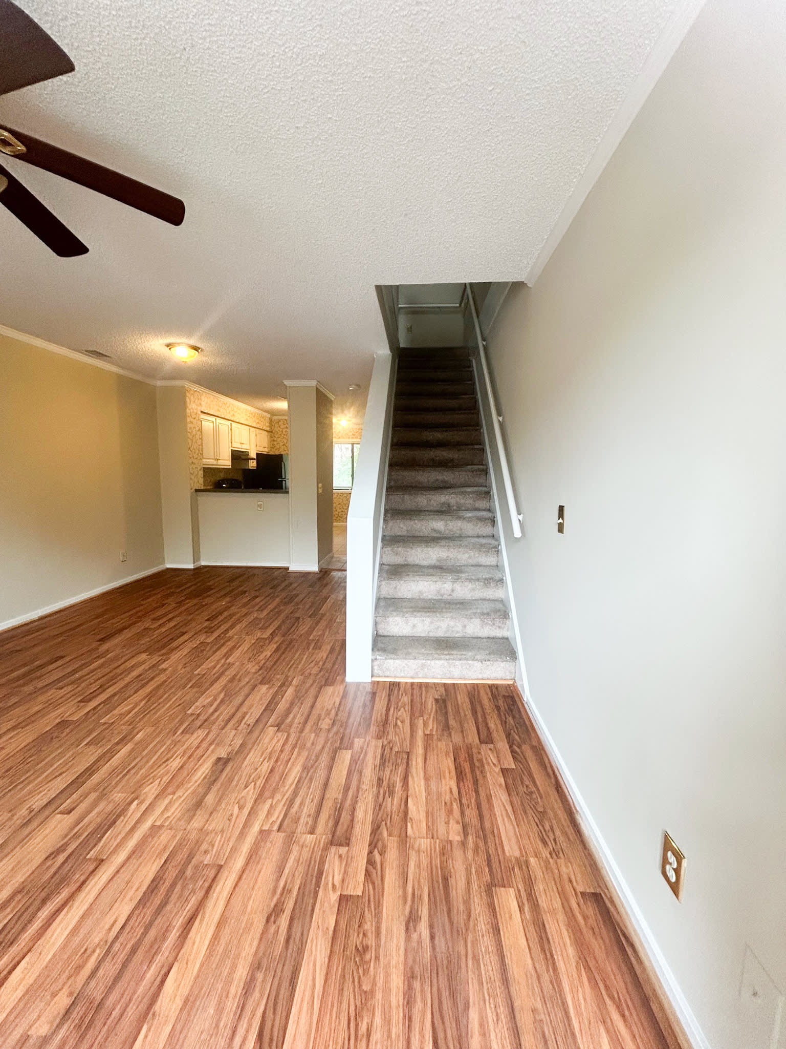 19 Canterbury Court – photo 3