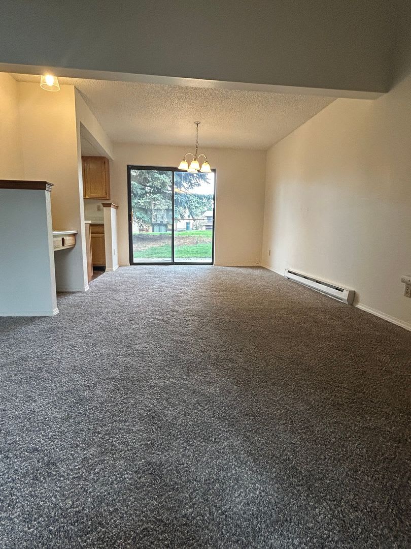 Village Seven Newly Updated All Electric $1500/Month 1 Bed/ 1 Bath Townhome – photo 4