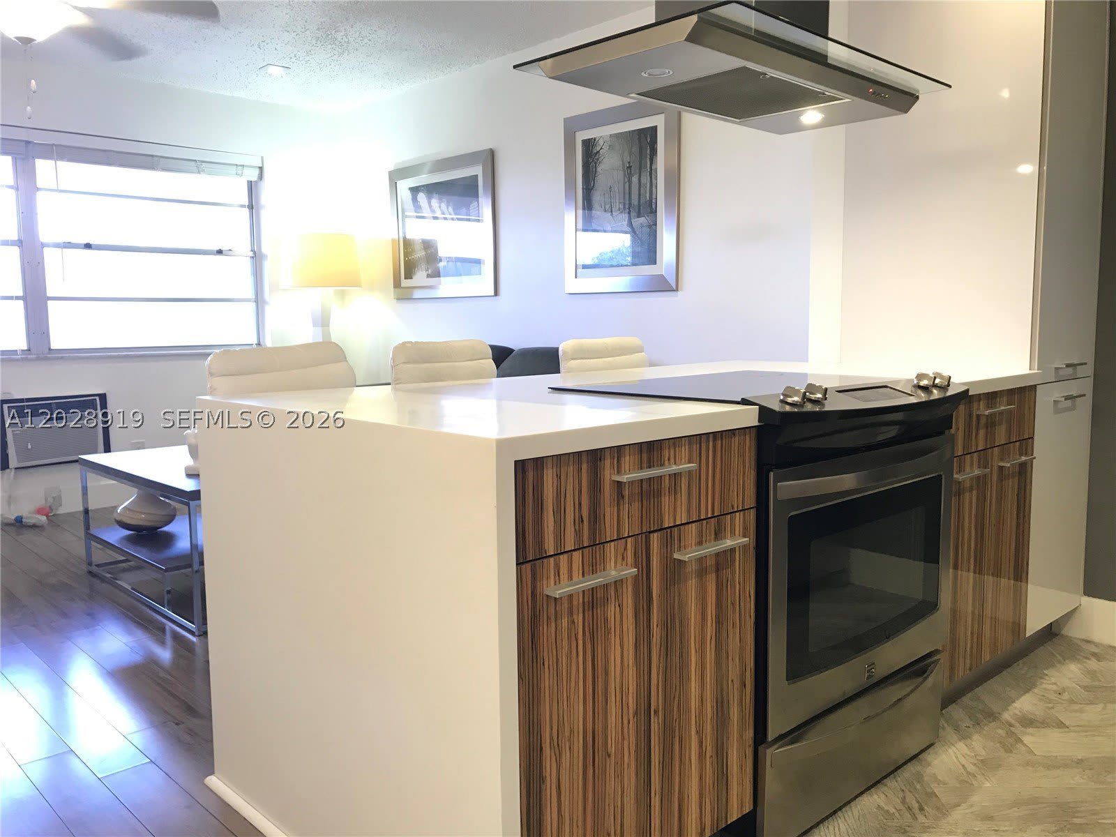 2915 Plunkett St – photo 3