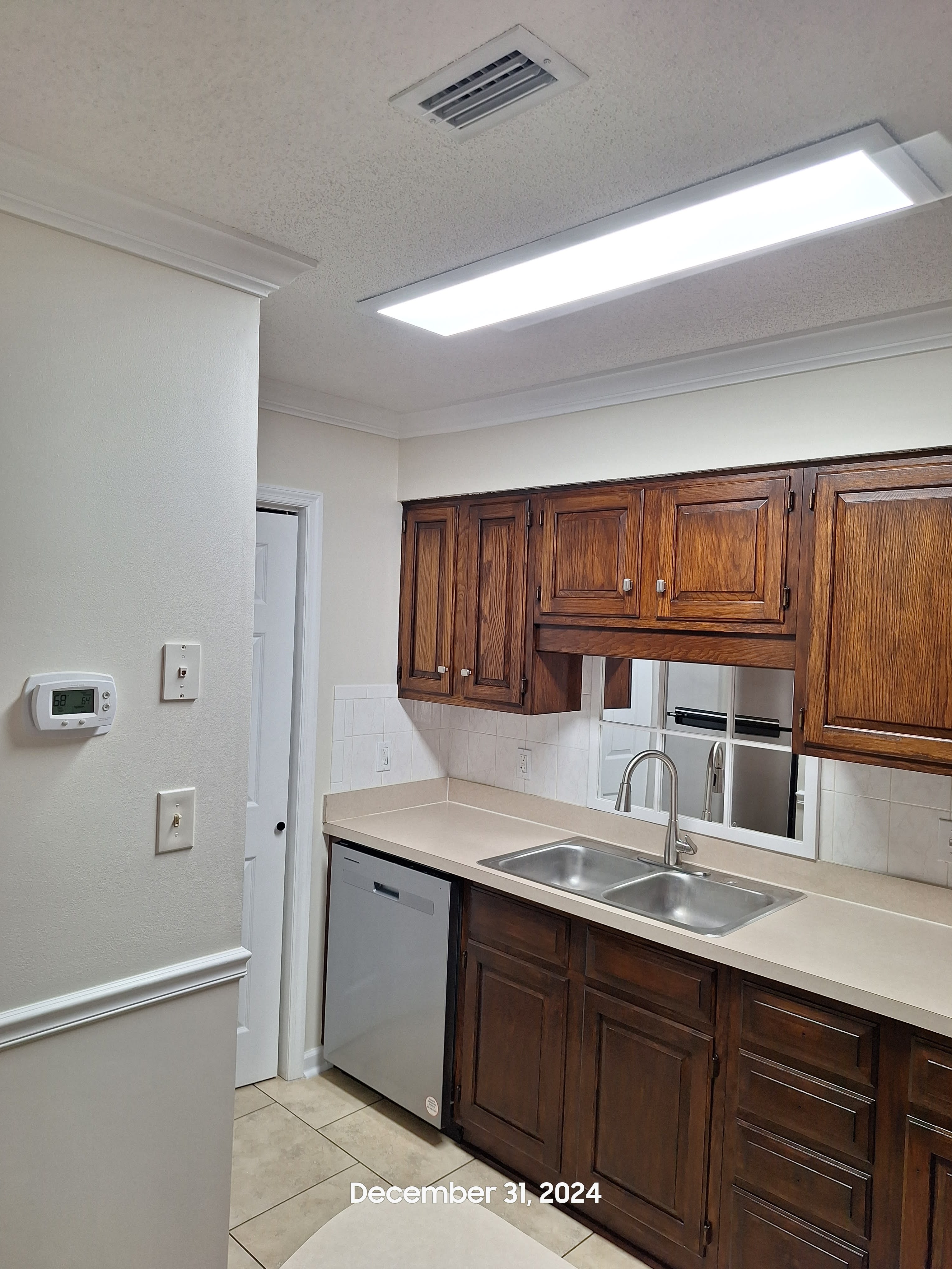 1205 Erin Way – photo 4