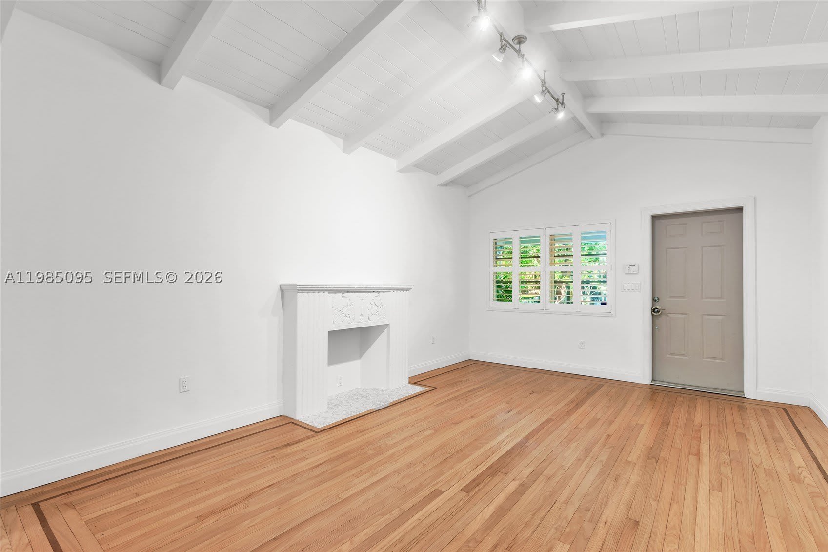 776 NE 74th St – photo 2