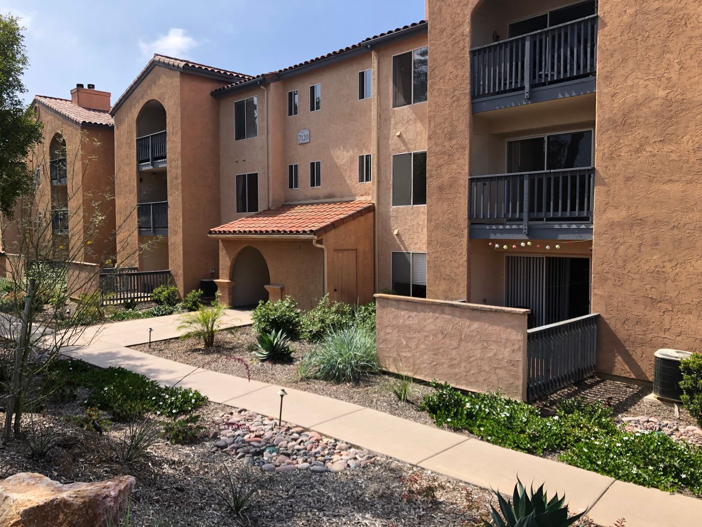 Delightful 2 Bedroom 2 Bath Condo in UTC – photo 2