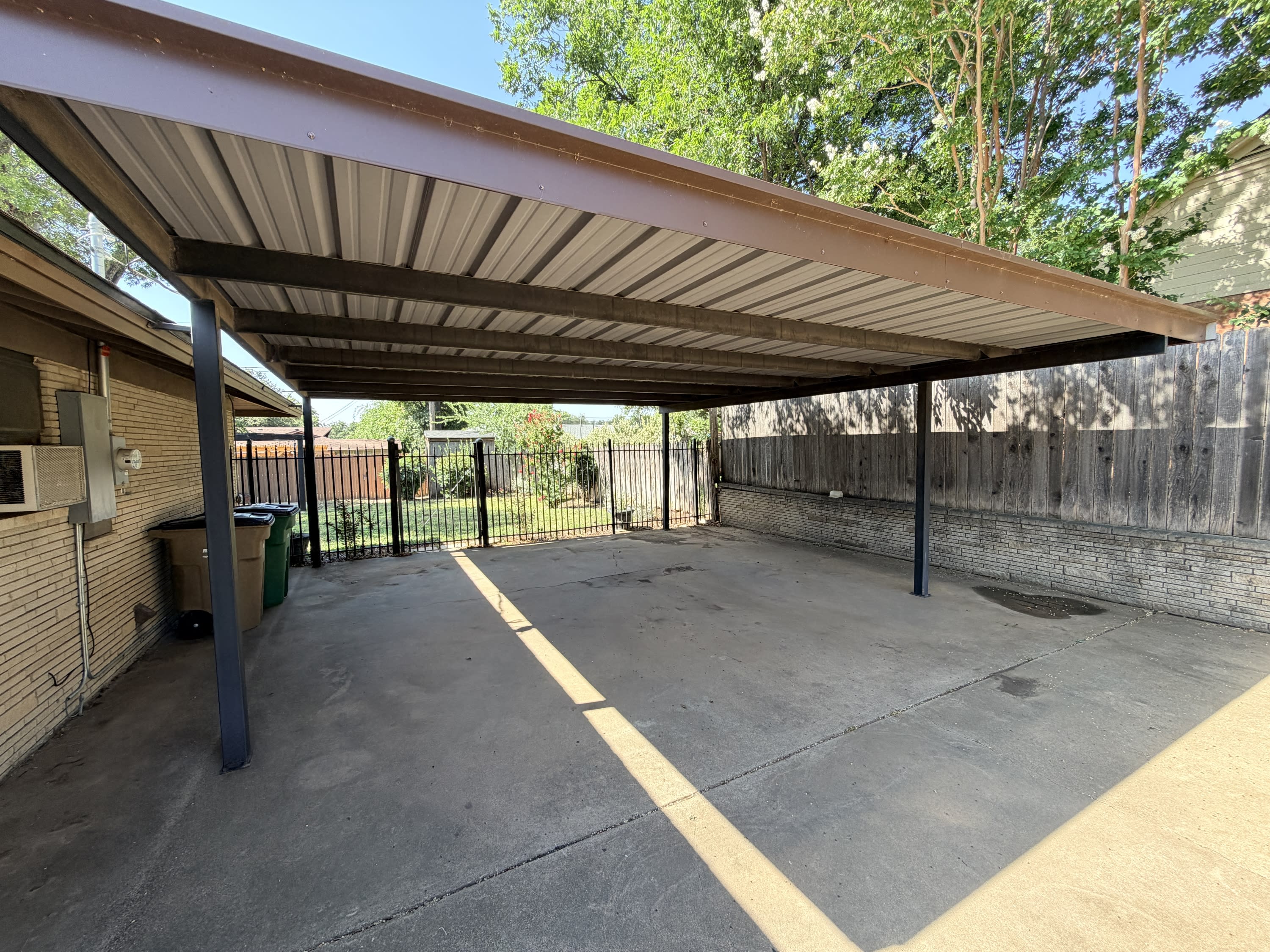 2601 Oxford Avenue – photo 3