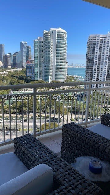 2475 Brickell Ave – photo 4