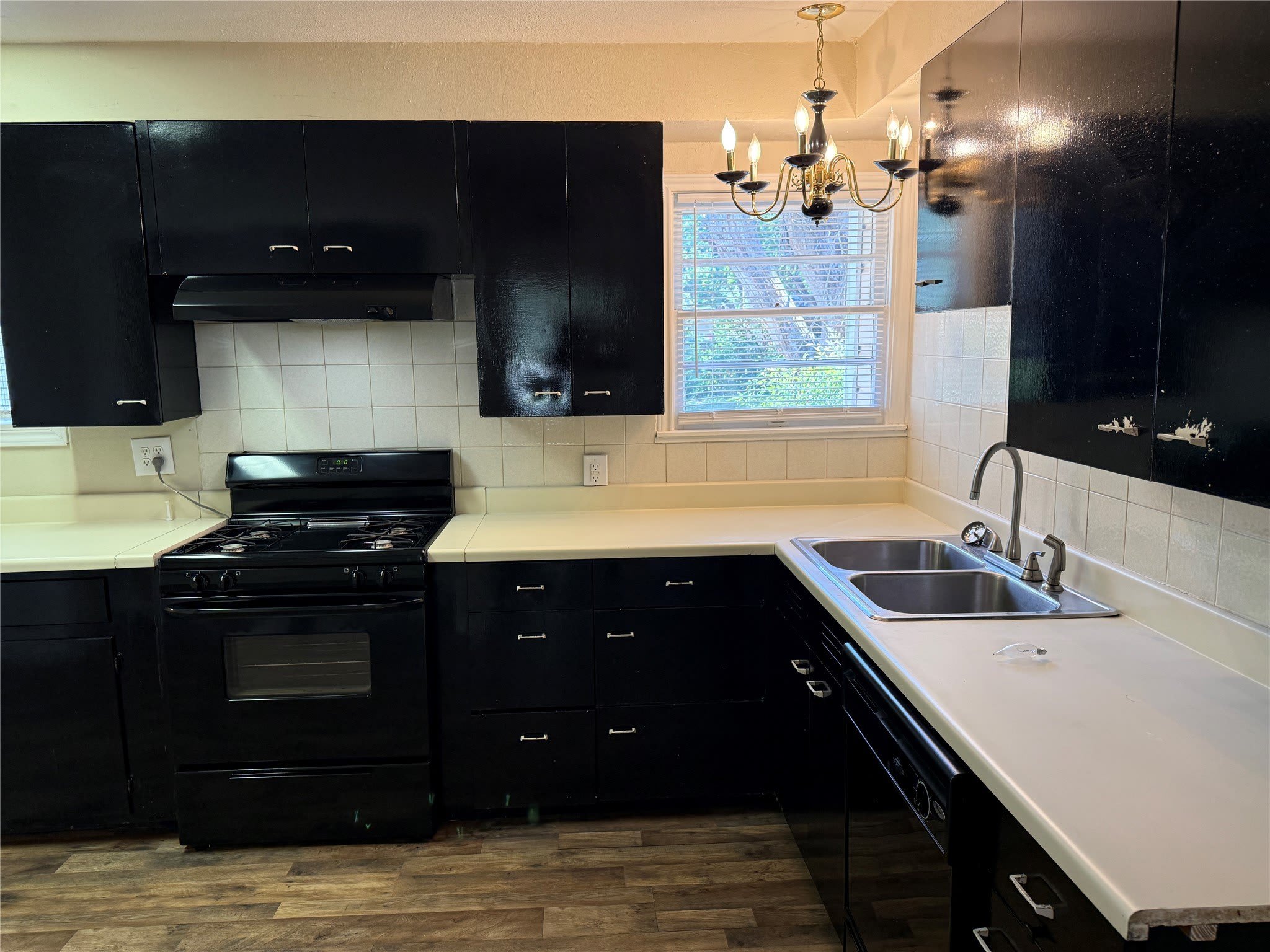 4042 Benbrook Street – photo 1