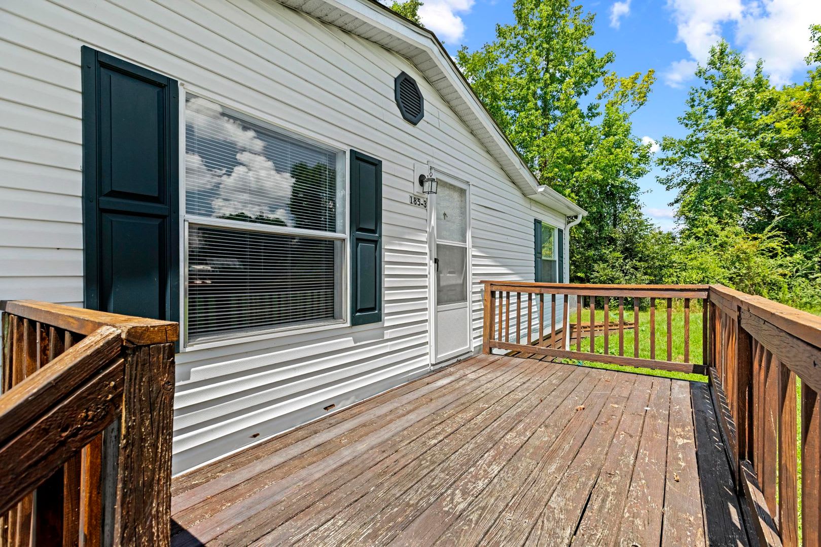 Available now! 3 bedroom – photo 3