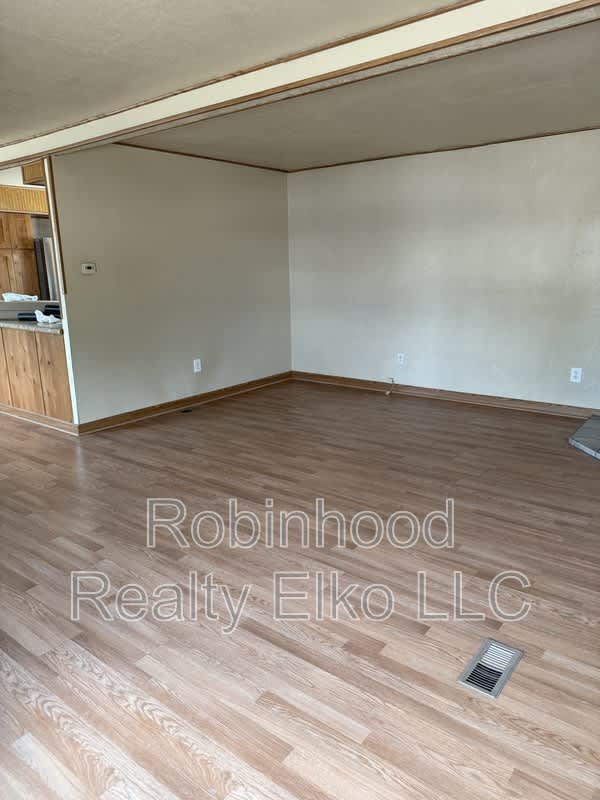 1235 Ave G – photo 5