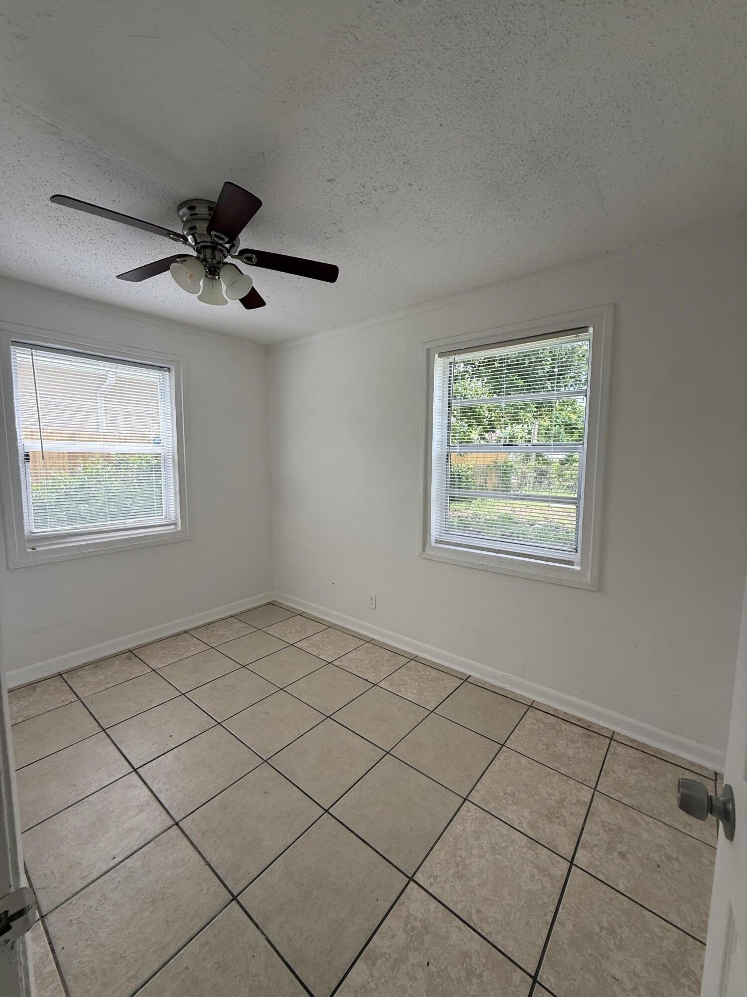 865 W 3Rd Street – photo 5