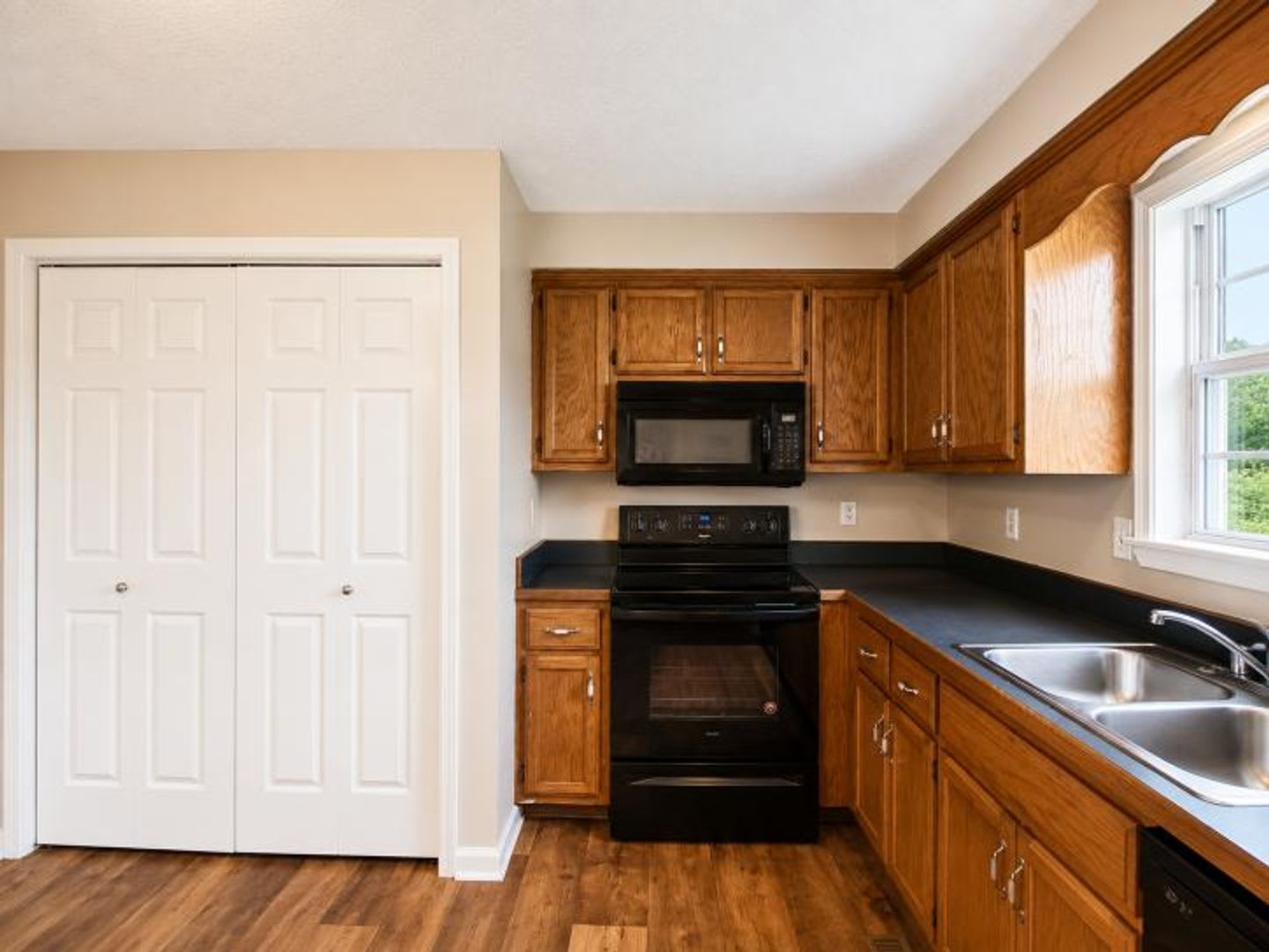 1250 3 Bedroom 1 5 Bath Ranch Home – photo 5