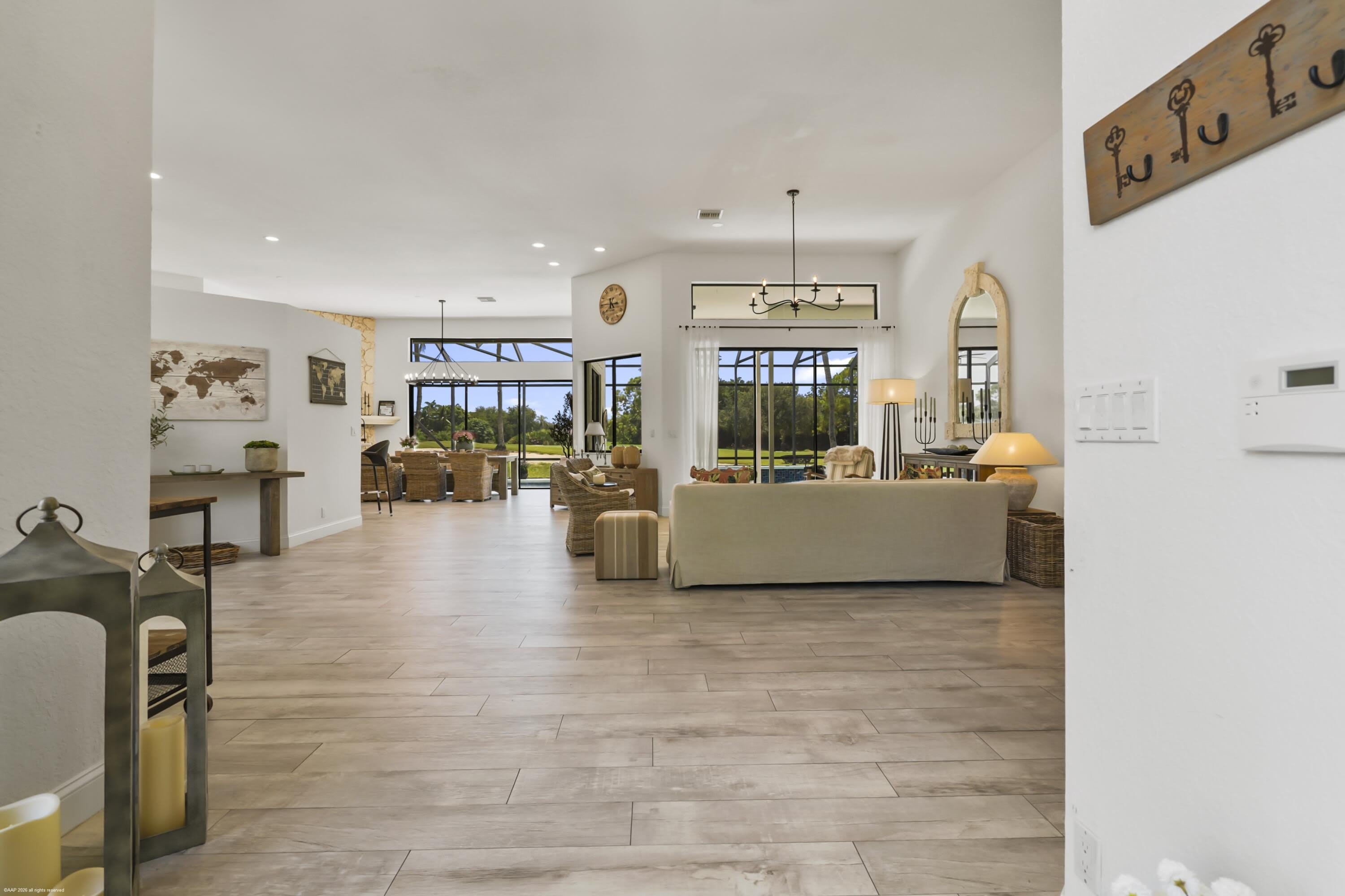 1902 S Club Drive – photo 4