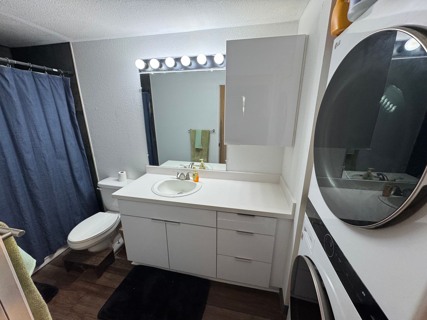 2 Bedroom 1 Bathroom 2 Parking Stalls – photo 3