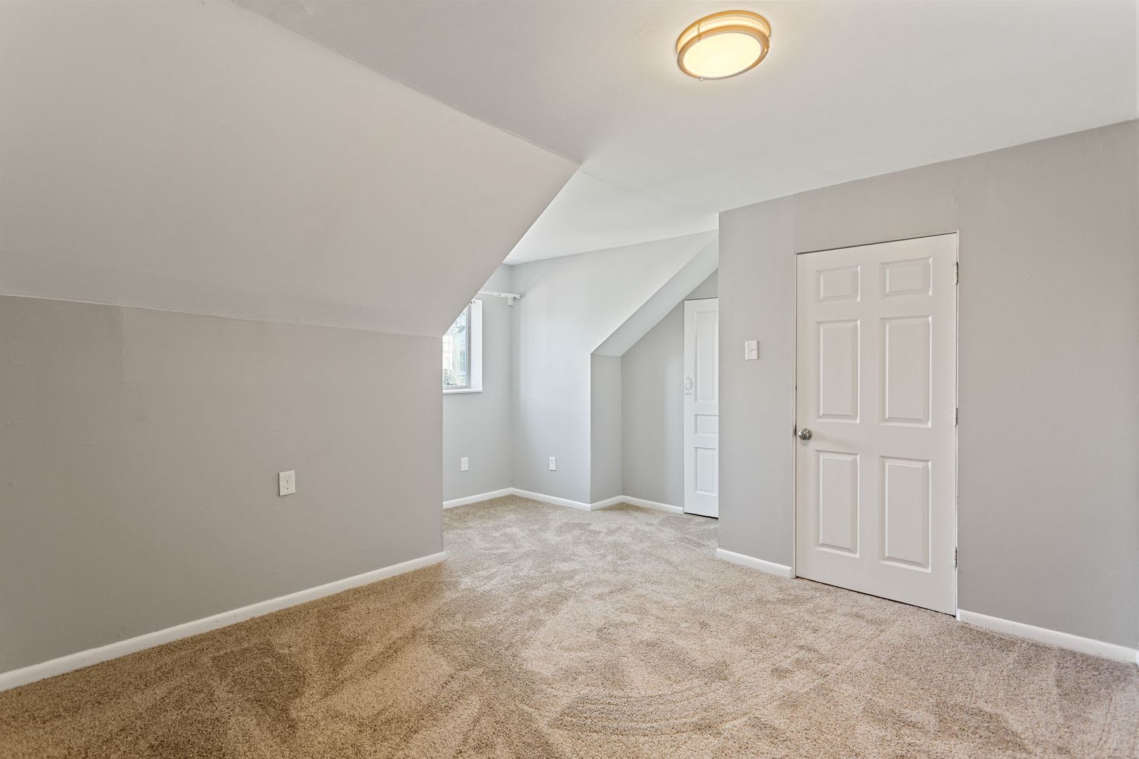 4 bed 1.5 bath – photo 4