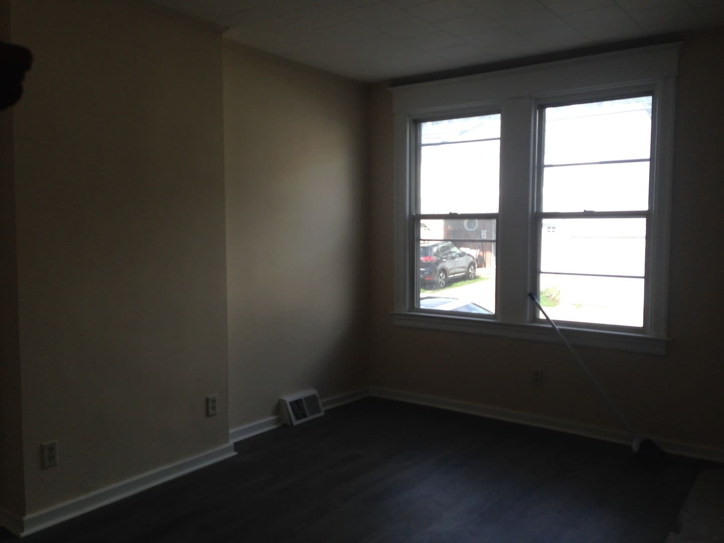 Great Home!! Spacious Living Area! Back Yard and Deck! Washer/Dryer Hook-Ups! – photo 5