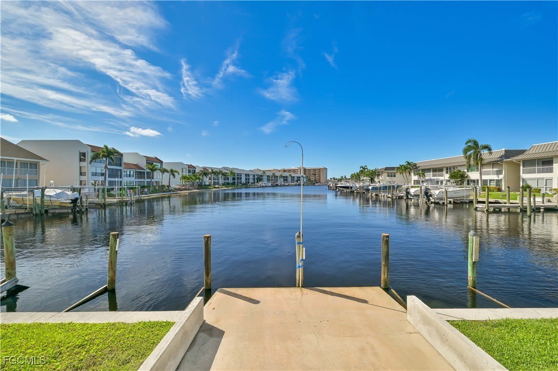 1936 Beach Parkway – photo 4