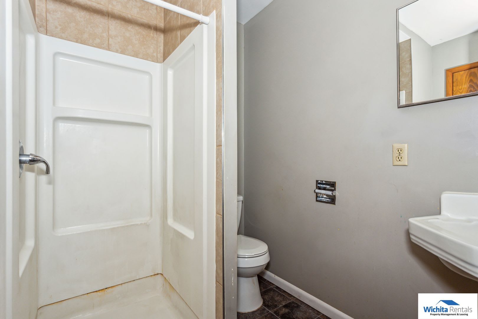 Spacious 3 Bed 2 Bath – photo 4